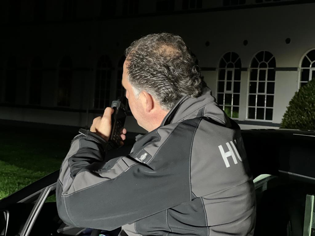 Huschka surveillant geeft melding door